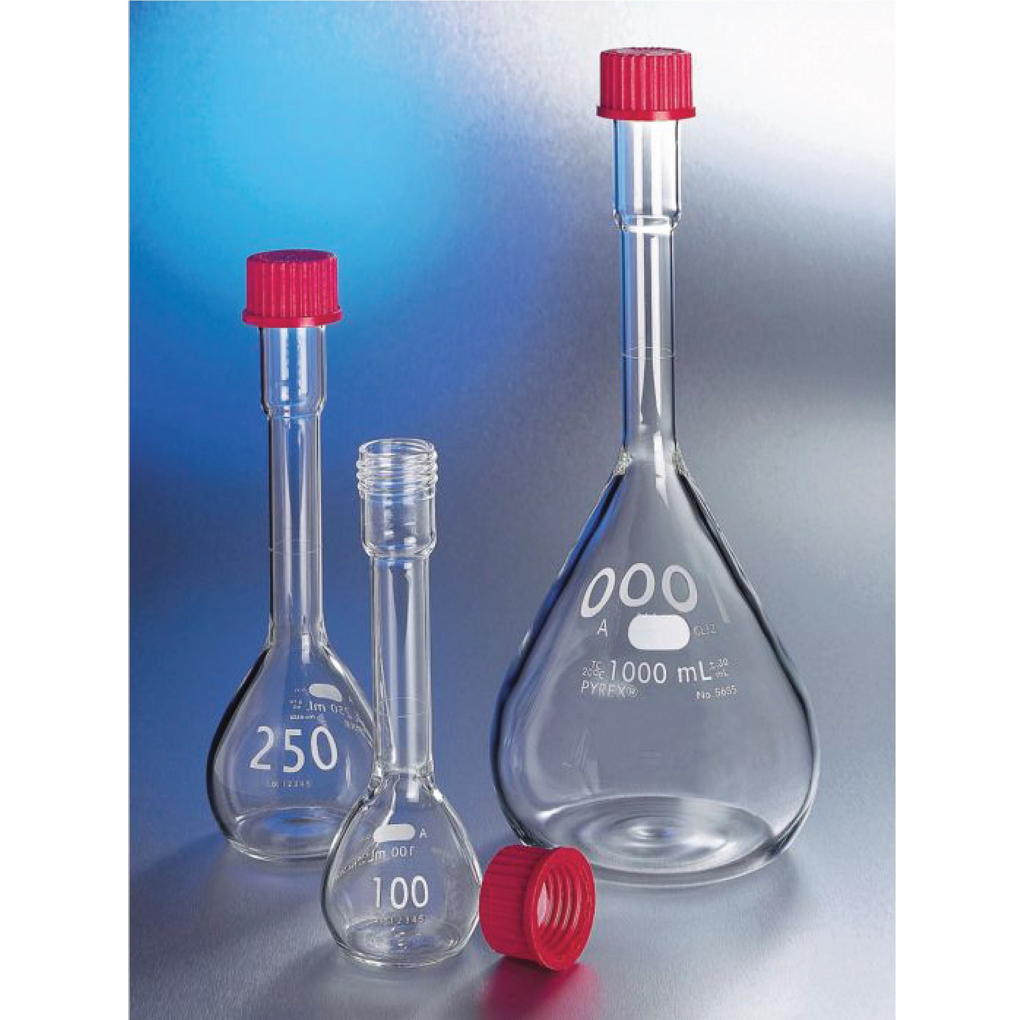 PYREX® EZ Access™ Heavy Duty Class A Wide Mouth Volumetric Flasks With GL32 Screw Cap